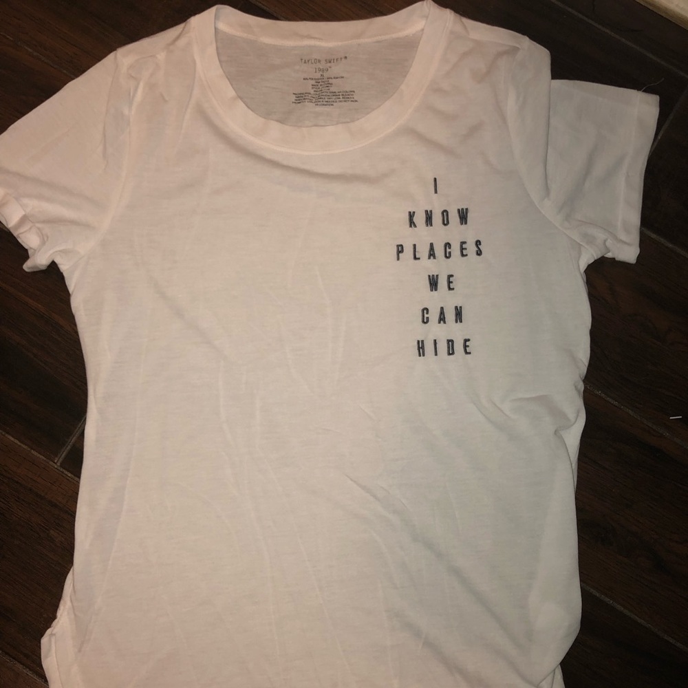 Taylor Swift I Know Places 1989 Merchandise shirt